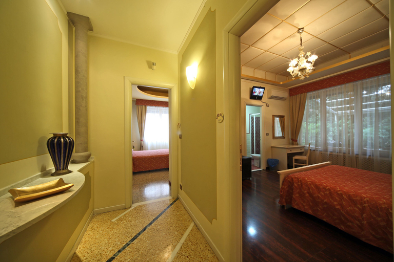 Bedroom 3, Bed and Breakfast La Terrazza, Brescia