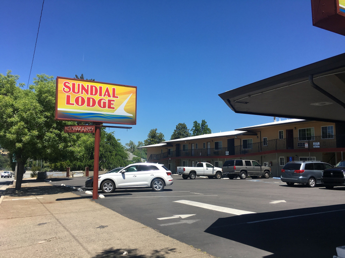 Exterior & Views 2, Sundial Lodge, Shasta