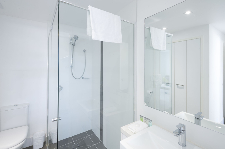 Bathroom 5, Eastwood Apartments, Brisbane