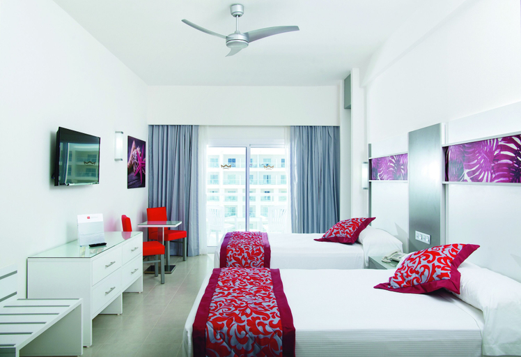 Bedroom 3, Hotel Riu Playa Blanca - All Inclusive, Antón