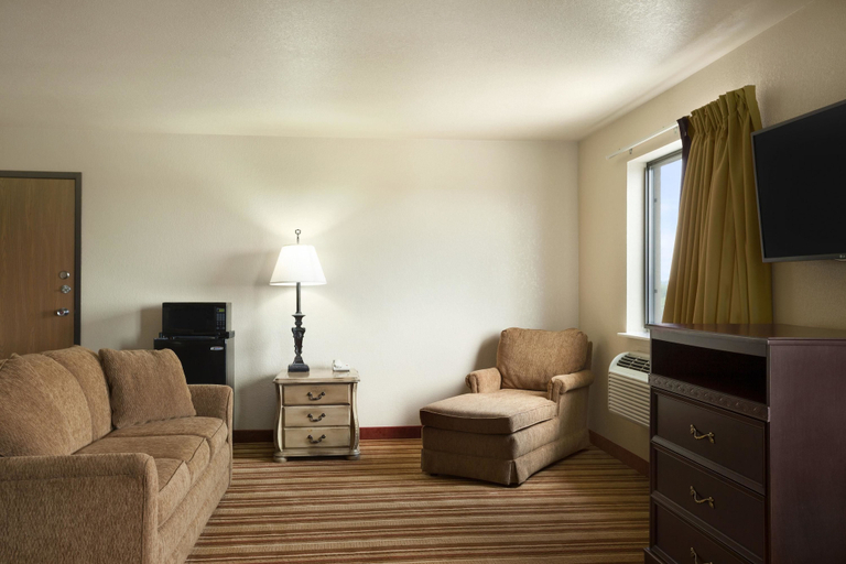Others 4, Super 8 by Wyndham Macon, Macon