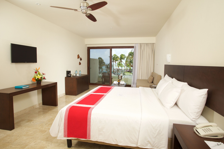 Bedroom 4, Akumal Bay Beach & Spa Resort All Inclusive, Cozumel