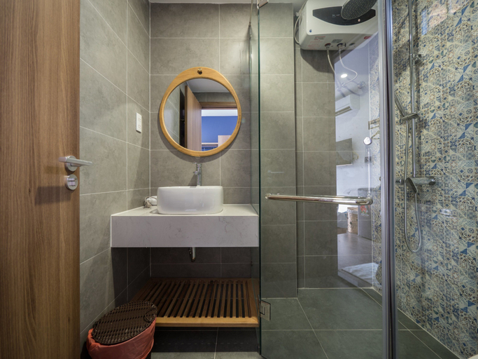 Bathroom 5, Wings House - Hostel, Da Nang