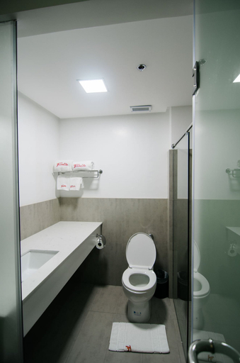 Bathroom 4, Travelite Express Hotel, Baguio City