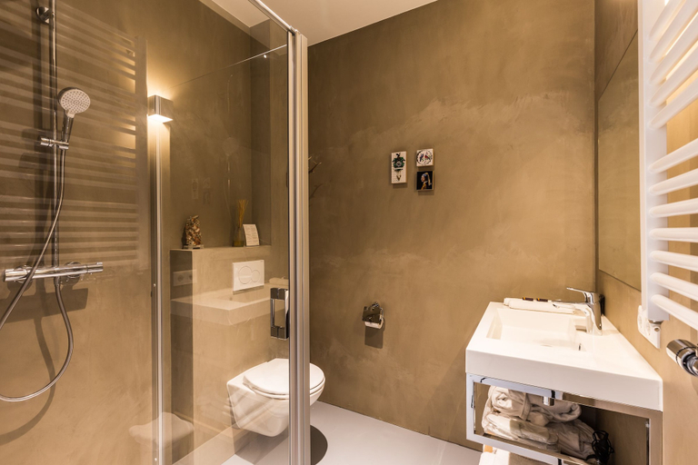 Bathroom 4, De DroomBoutique - Goud & Zilver Suites, Gorinchem