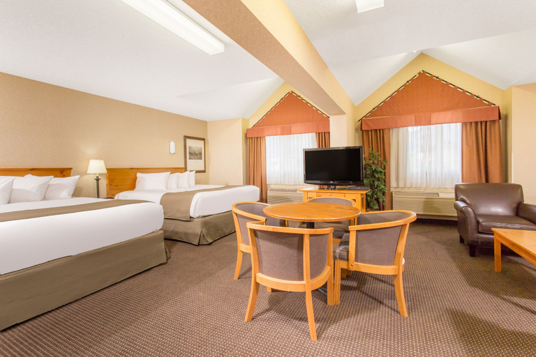 Bedroom 3, Canmore Inn & Suites, Division No. 15