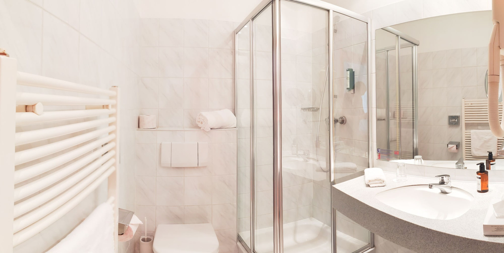 Bathroom 5, Hotel Markgraf, Wien Umgebung
