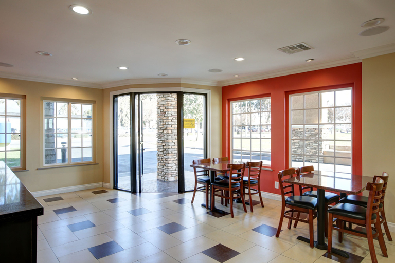 Others 5, Ontario Inn & Suites, San Bernardino