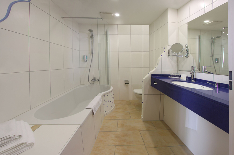 Bathroom 4, Hotel zur Pfalz, Germersheim