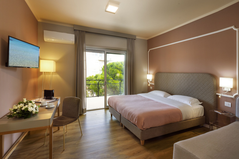 Bedroom 2, Mercury Rooms, Cagliari