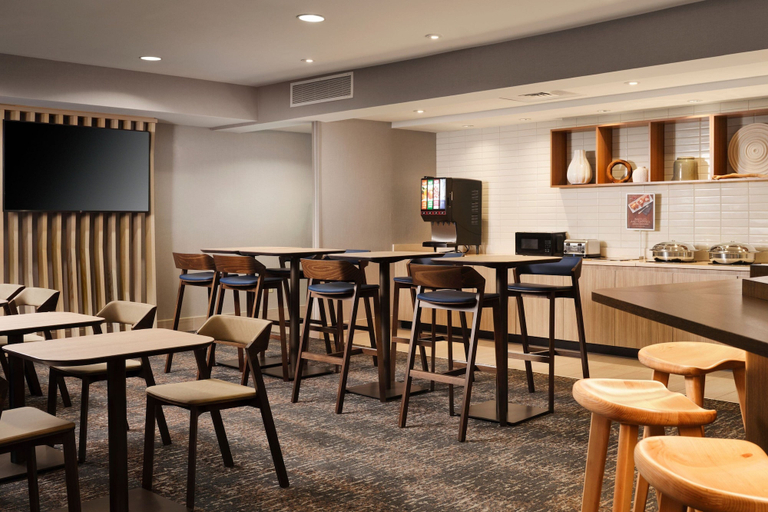 Food & Drinks 5, Springhill Suites By Marriott Metro Center, Davidson