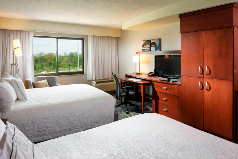 Bedroom 3, Courtyard by Marriott Jackson, Madison