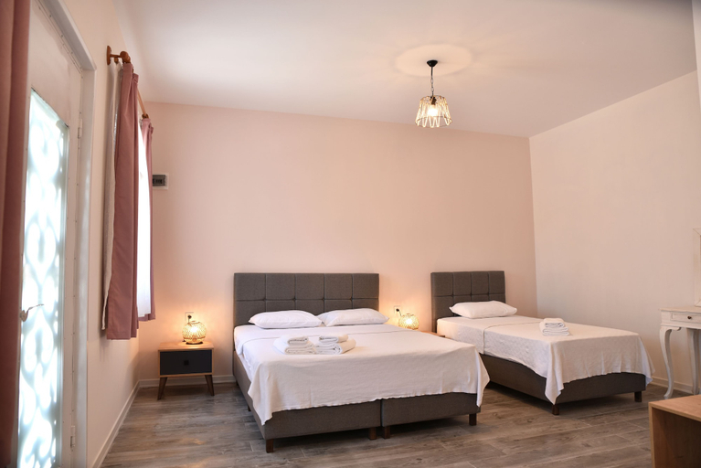 Bedroom 3, Zeytin Arasi Apart Otel, Ayvalık