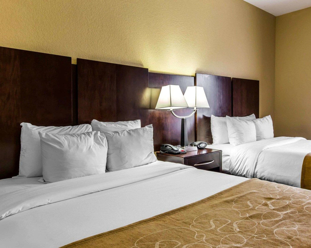 Bedroom 3, Comfort Suites Waycross, Ware
