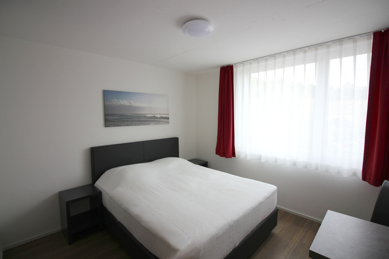 Bedroom 2, Swiss Star Zurich Airport, Bülach