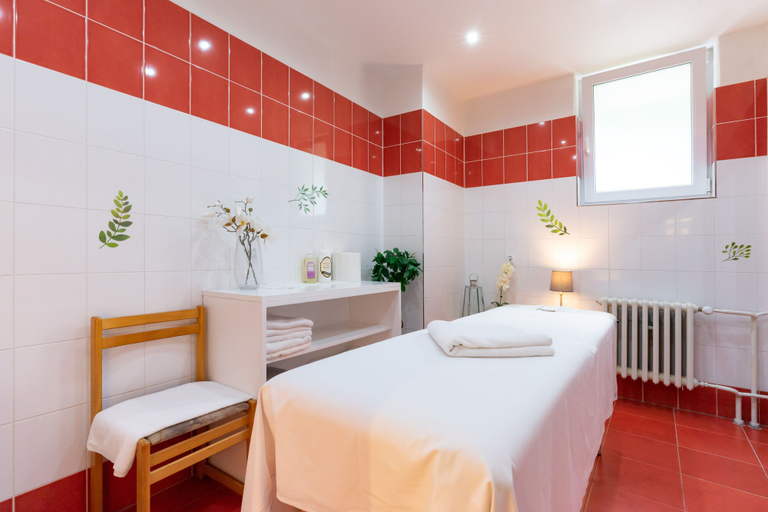 Bedroom 3, Hotel Kamzík, Bruntál