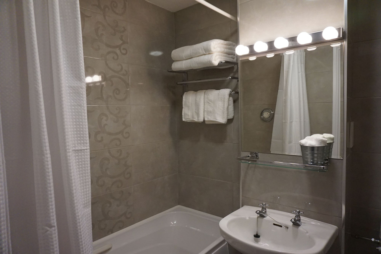 Bathroom 3, The Abbey Hotel, Dublin