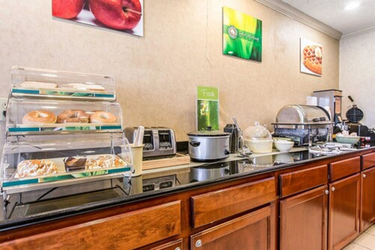 Food & Drinks 5, Quality Inn & Suites Durant, Bryan