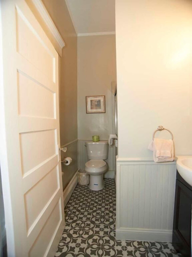 Bathroom 5, Bellevue House, Newport