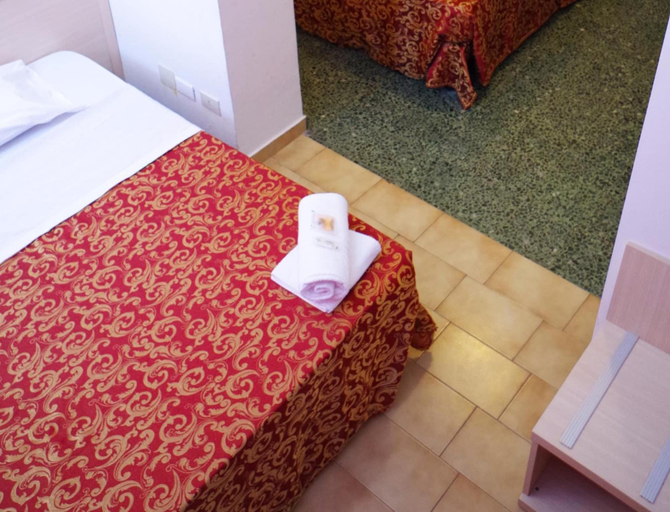 Bedroom 3, Hotel Centrale, Milano
