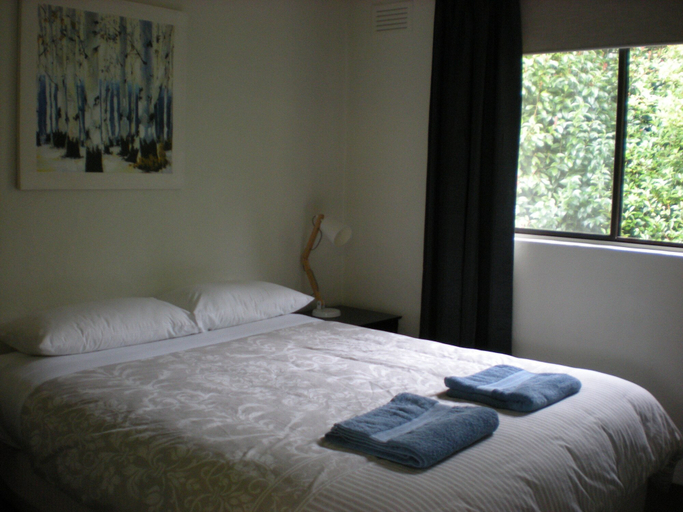 Bedroom 3, Willow Dene, Alpine - East
