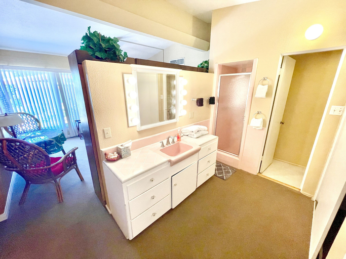 Bathroom 5, A Place in the Sun by Bobi Leonard, Riverside