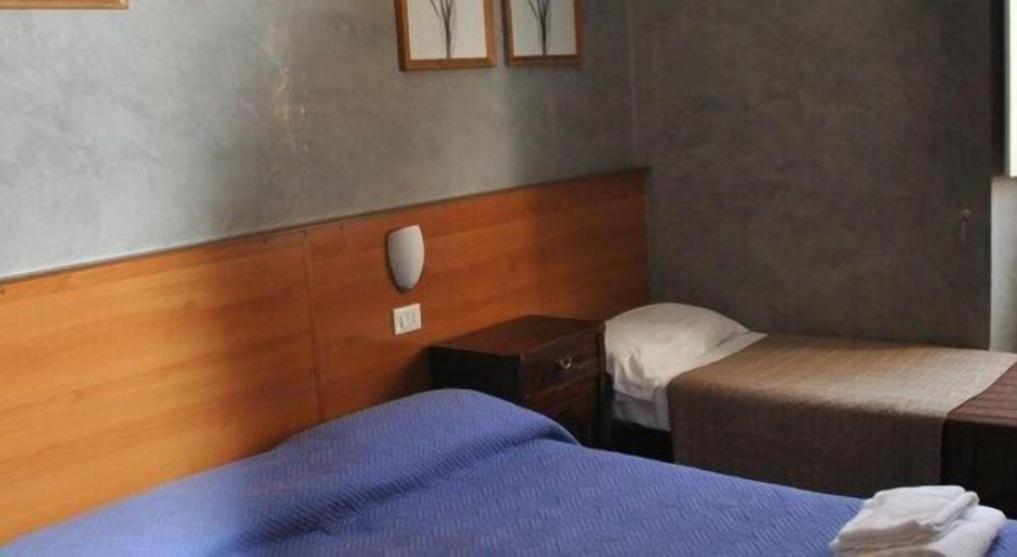 Bedroom 5, Hotel Mimosa, Rome