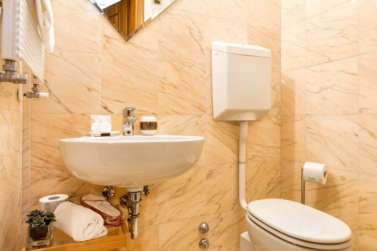 Bathroom 3, Luxury Venetian Rooms, Venezia