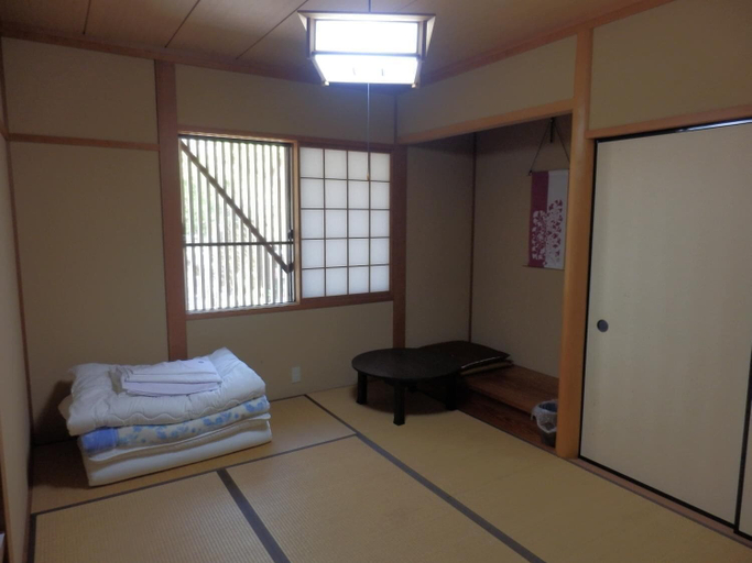 Bedroom 2, Yuwaku Guesthouse - Hostel, Kanazawa