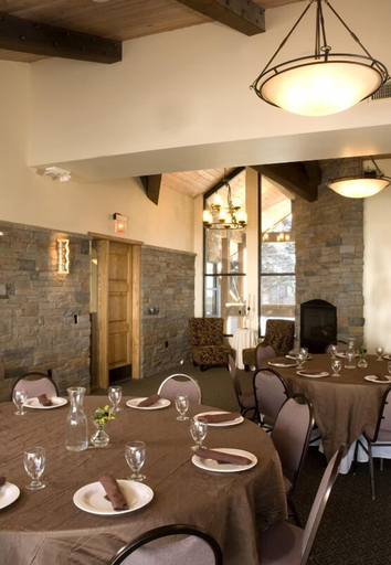 Food & Drinks, The Crestwood Condominiums, Pitkin