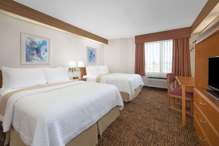 Bedroom 2, Days Inn by Wyndham Liberal KS, Seward