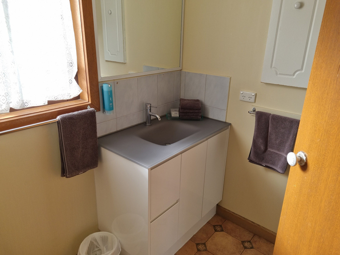 Bathroom, Golden Heritage Apartments Beechworth, Indigo - Pt A