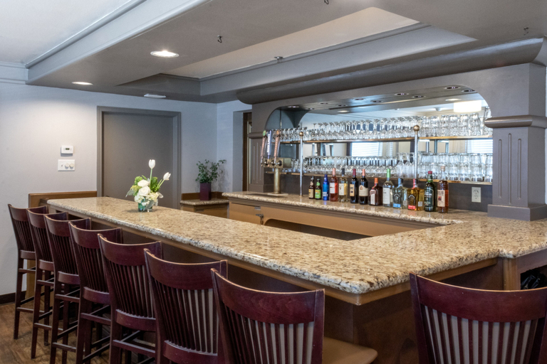 Food & Drinks 5, Oxford Suites Chico, Butte