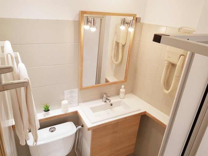 Bathroom 4, Résidence l'Atelier, Puy-de-Dôme