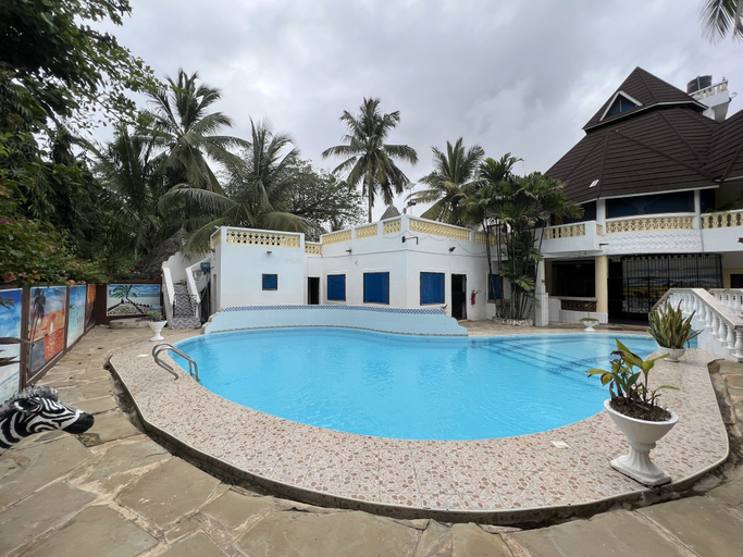 Pool 4, Kivuli Villas Diani-3 Bedrooms, Msambweni