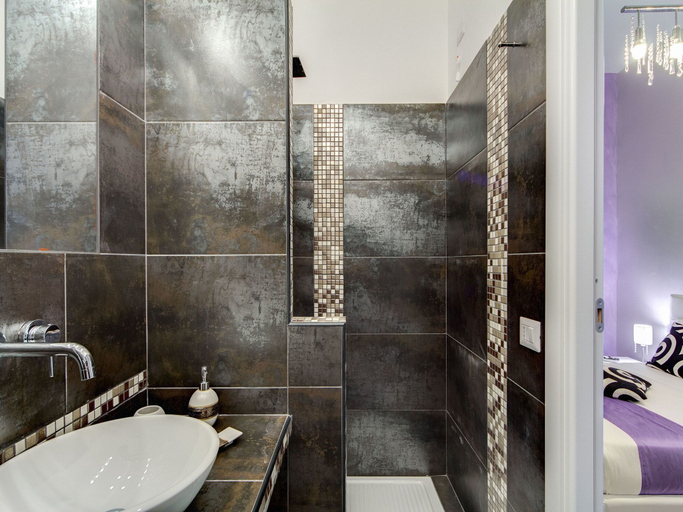 Bathroom 3, Colosseo Panoramic Rooms, Rome