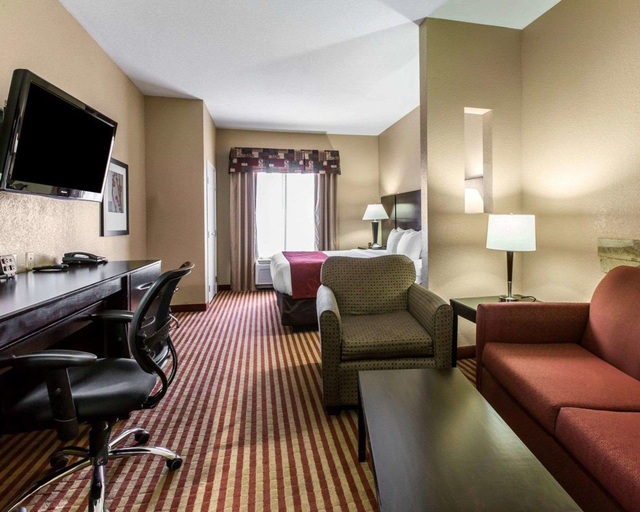 Bedroom 3, Comfort Suites Waycross, Ware