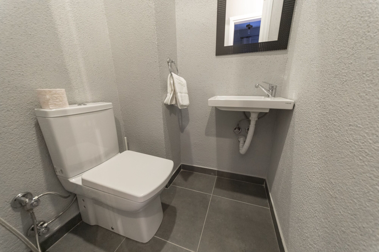 Bathroom 5, Royal Taksim Suites, Beyoğlu