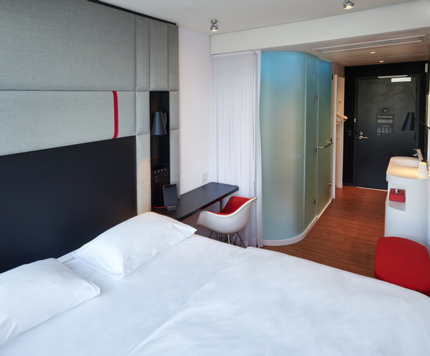 Bedroom 9