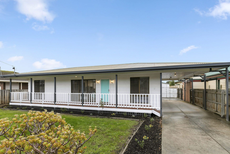Exterior & Views 2, Settle in on 260 Settlement in Cowes, Bass Coast - Phillip Is.