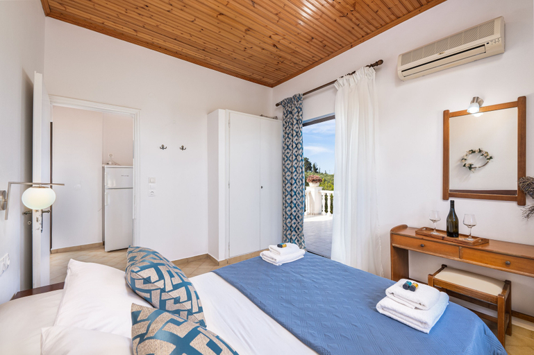 Bedroom 5, Villa Kapnisi, Ionian Islands
