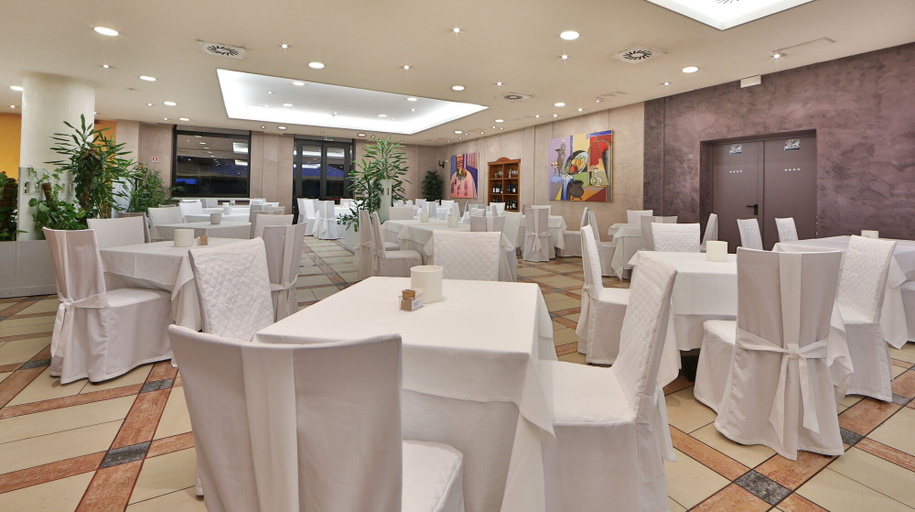 Food & Drinks 5, Hotel San Marco & Formula Club, Parma