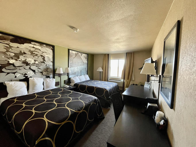 Bedroom 2, Super 8 by Wyndham Macon, Macon