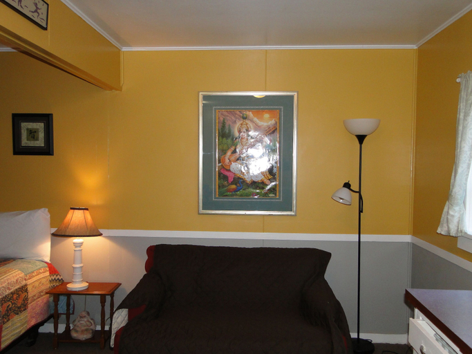 Bedroom 3, Shakti Cove Cottages, Pacific