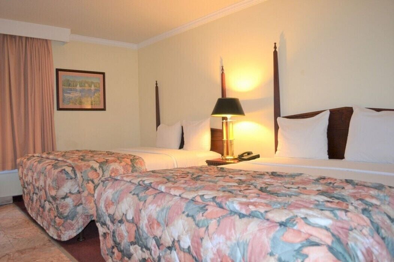 Bedroom 2, Merced inn & suites, Merced
