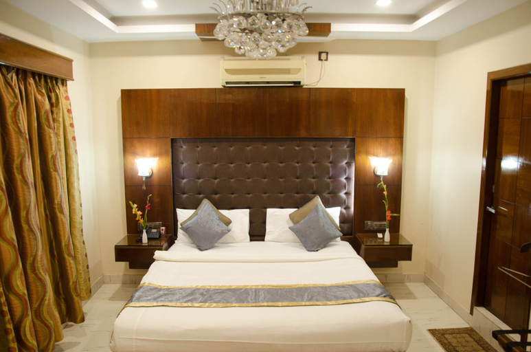 Bedroom 4, Hotel Baidyanath, Deoghar