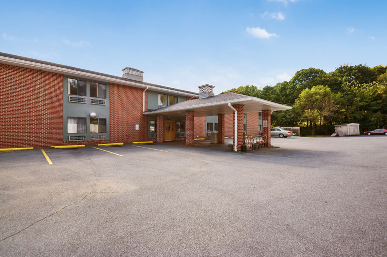Exterior & Views 2, Quality Inn Harpers Ferry - Charles Town, Jefferson