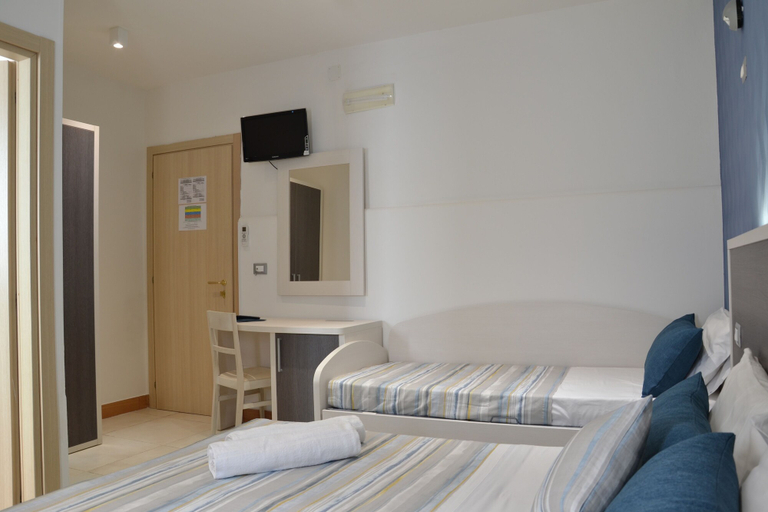 Bedroom 3, Affittacamere Torre Lapillo, Lecce