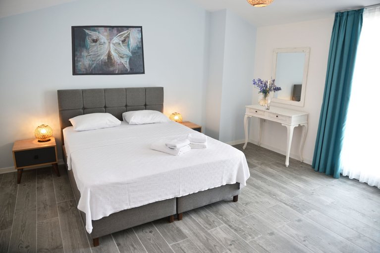 Bedroom 2, Zeytin Arasi Apart Otel, Ayvalık