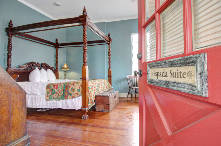 Bedroom 3, Inn on the Riverwalk, Bexar